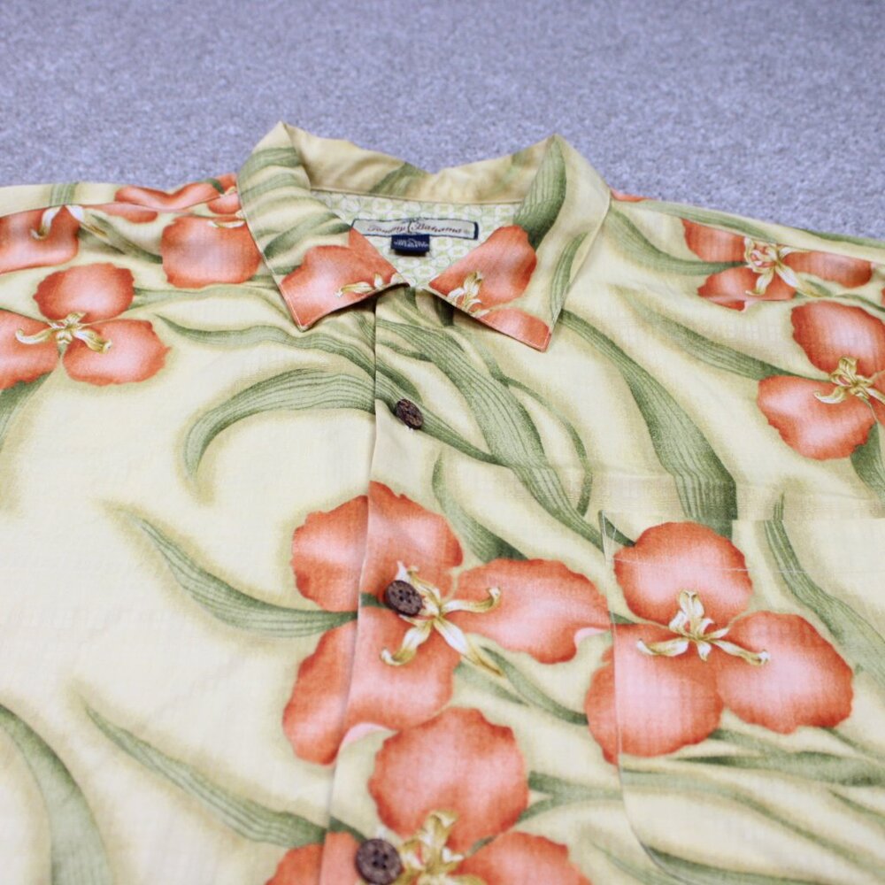 Tommy Bahama‎ Camp Shirt Adult XL Loop Collar Yellow Floral Silk S/S Button Up - Picture 4 of 12